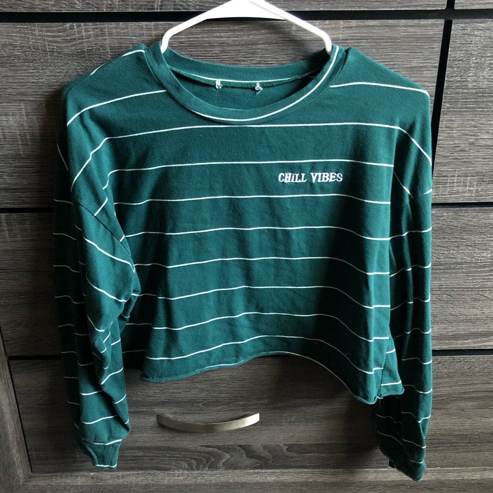 Long sleeve Charlotte Russe Cropped Tee